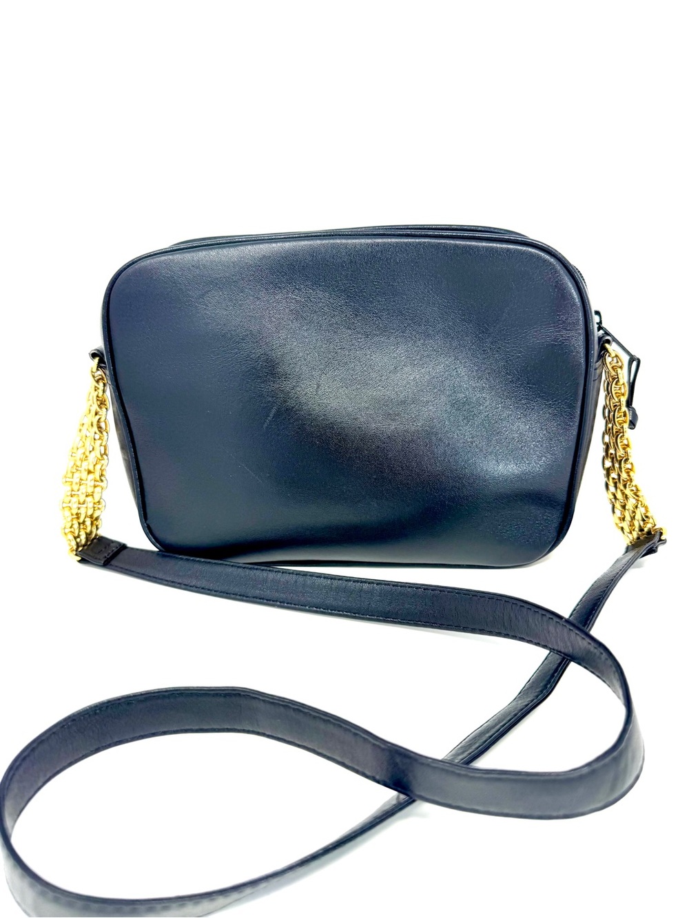 Black Leather Crossbody Bag witBlack Leather Crossbody Bag with Gold Chain Strap